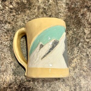 Mountain Design Ceramic Mug